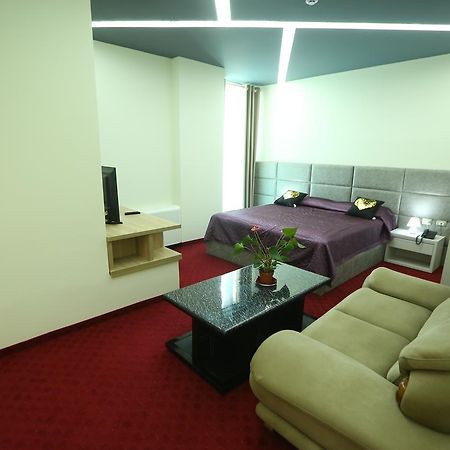 Hotel Vllaznia Shkoder Exterior photo