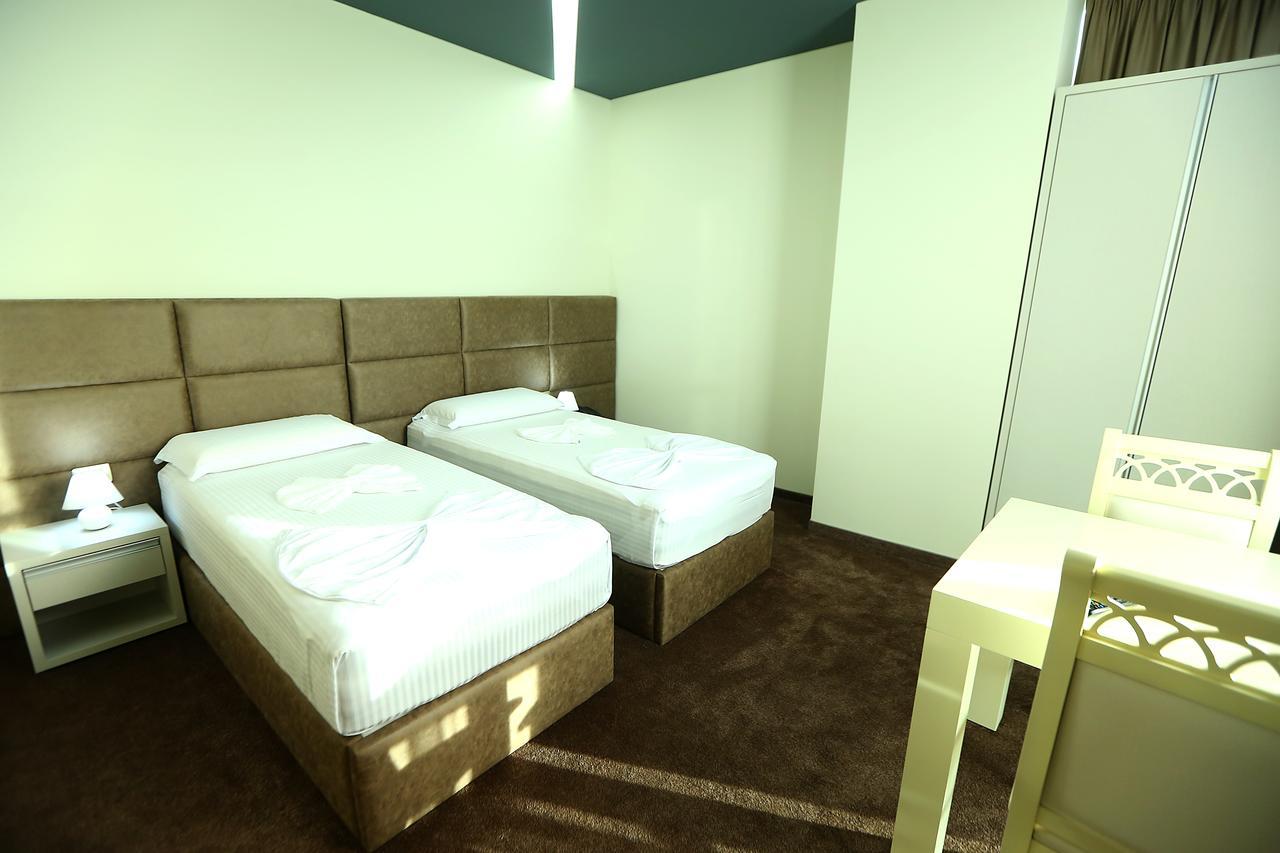Hotel Vllaznia Shkoder Exterior photo