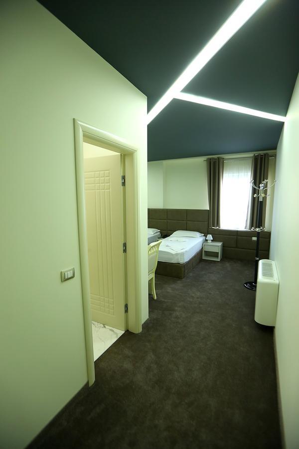 Hotel Vllaznia Shkoder Exterior photo